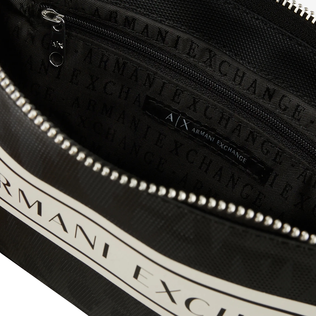 Armani Exchange Genti de umar Handbag Duty Free BestValue